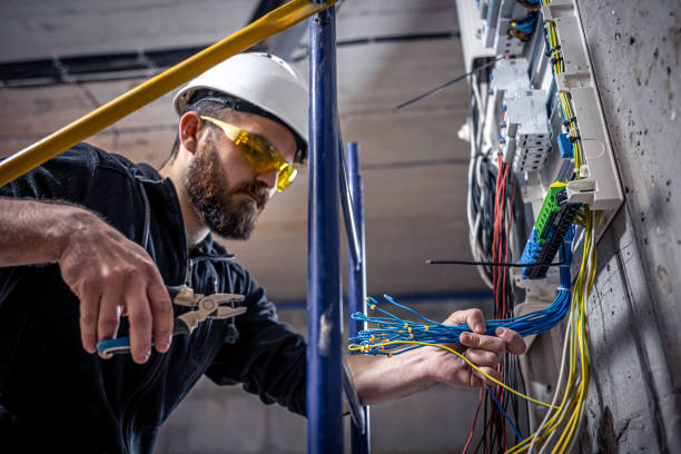 Best Electrical Contractors for Businesses  in Beachwood, OH